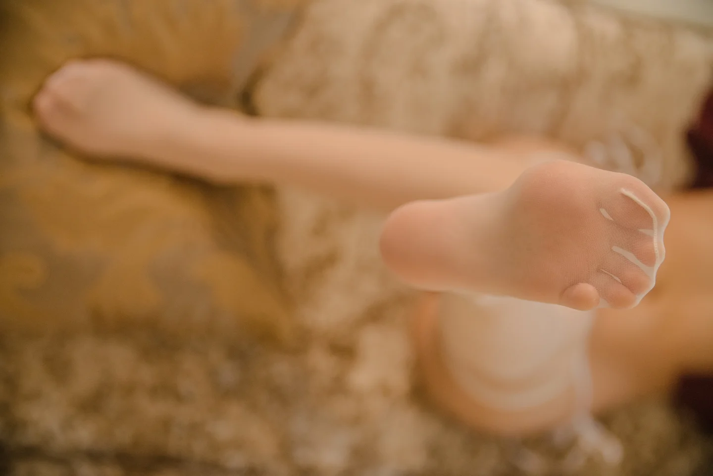 起司块wii - 丝足系列白丝+猫爪 [40P,2V-488MB] tg@simisebaisi 【丝足阁】028.webp